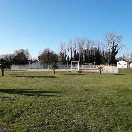 Maison Calme Proche - La Roseraie * 圣伊莱尔·德列